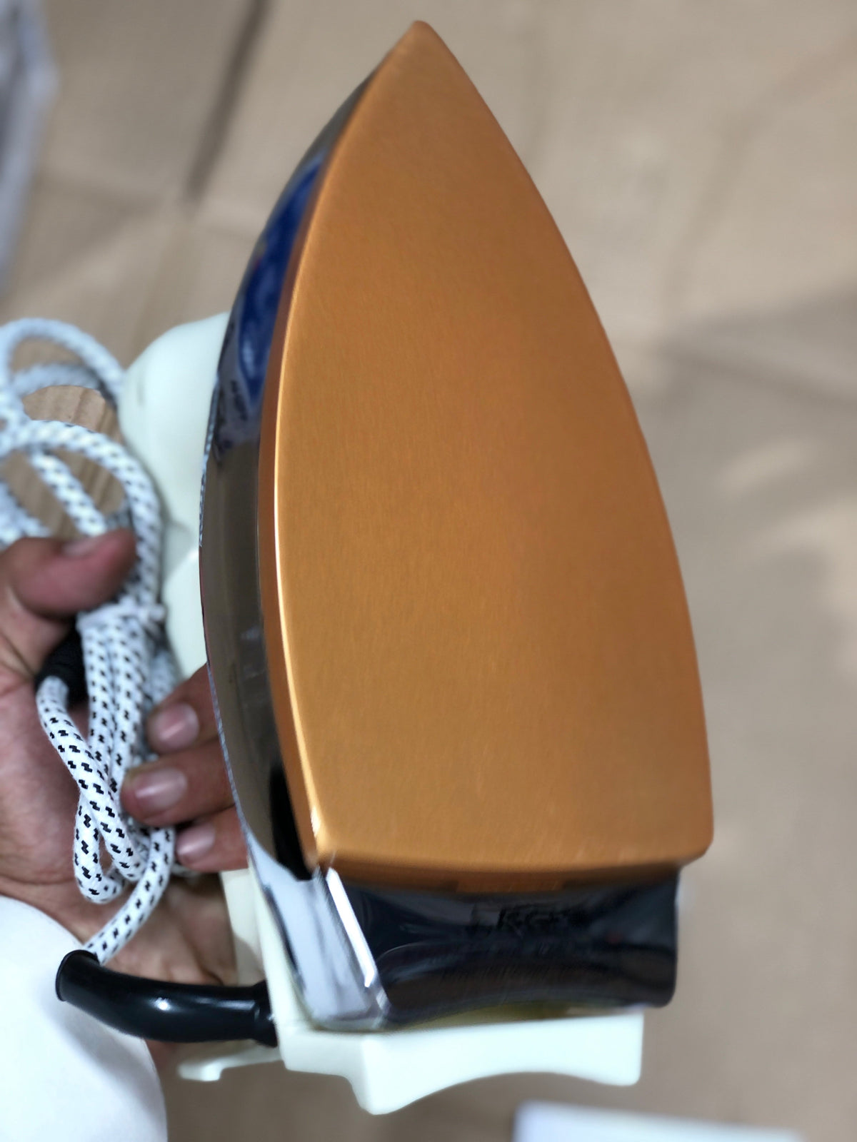 Imported Arshia Heavy Weight Arshia Dry Iron- 1000 to 1200 Watt