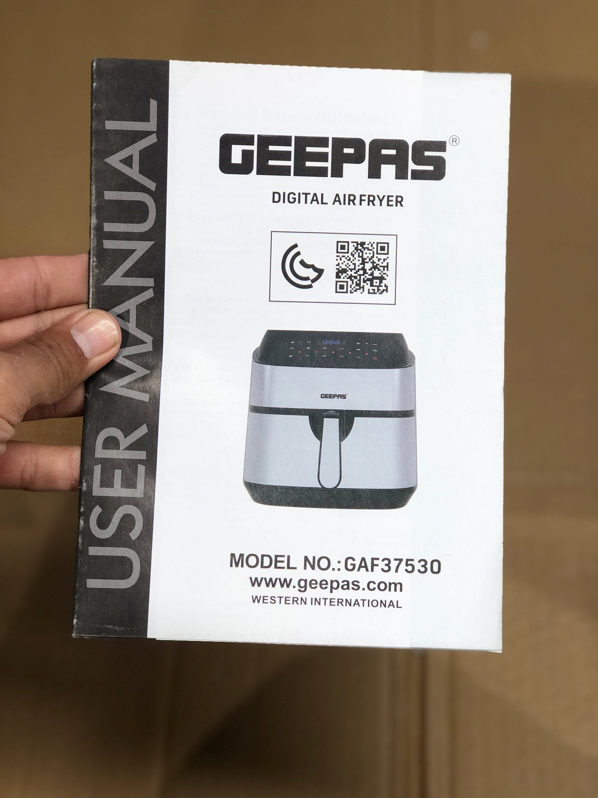 Geepas Digital 7.5L Air Fryer GAF37530
