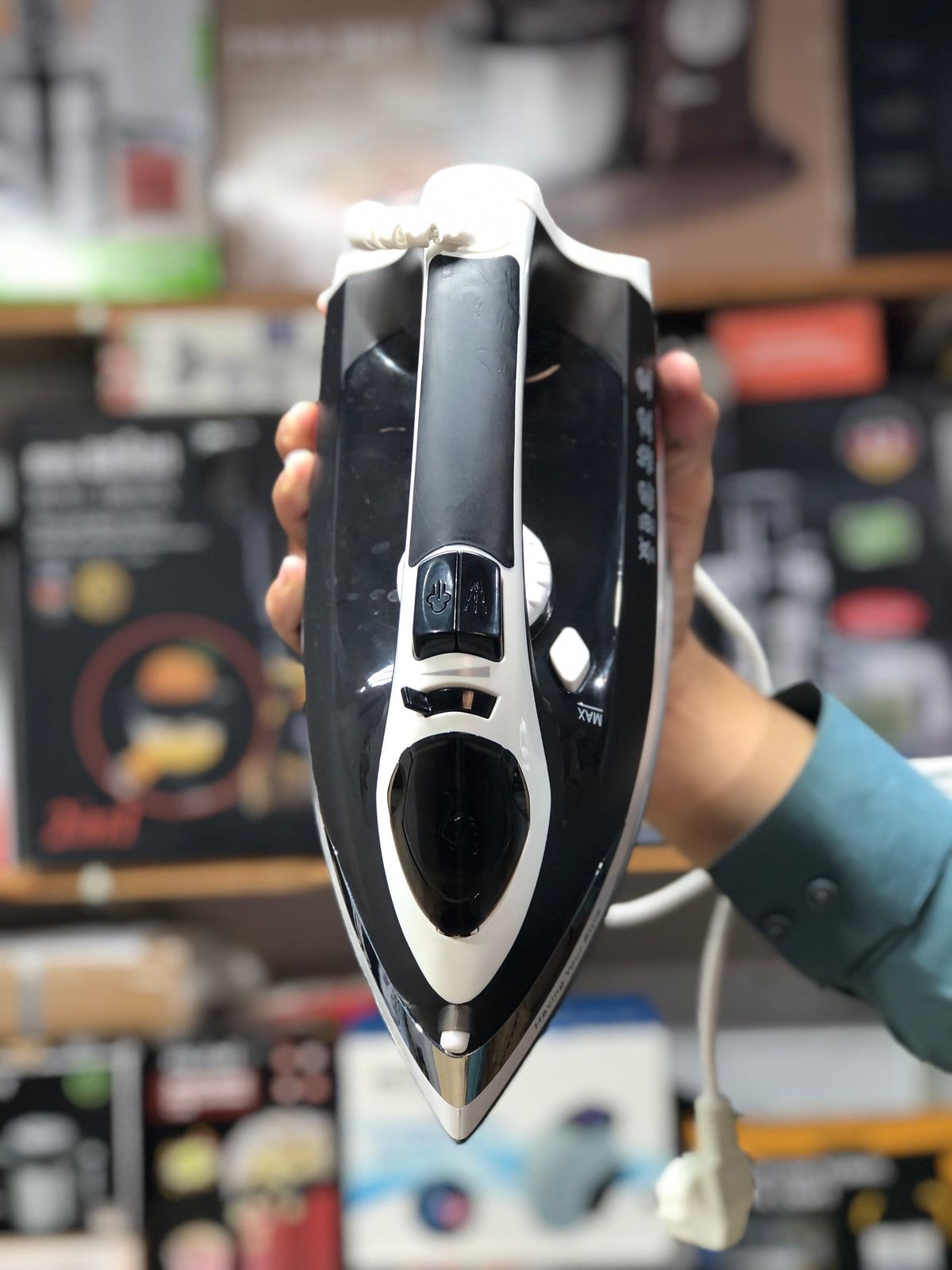 UAKEEN Electric Steam Iron Zl-815